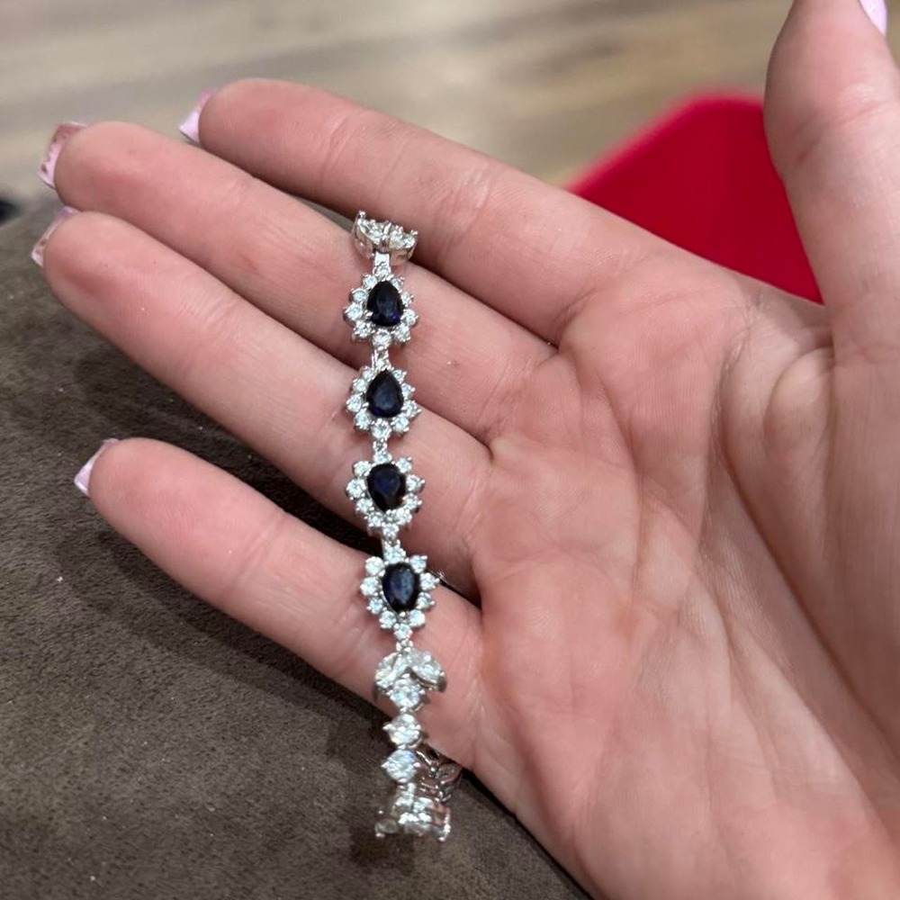 True blue elegance. 💙✨ Taking a closer look at the stunning details